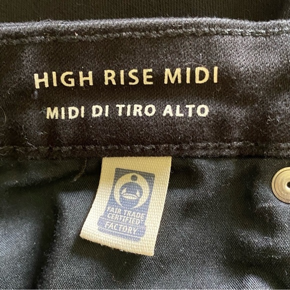 Universal Thread Women's size 12 Black High-Waisted mid rise Jean Shorts - Picture 6 of 6